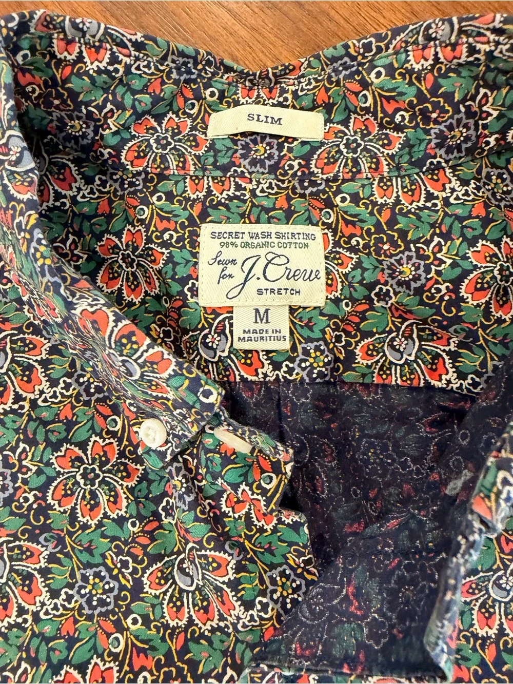 J. Crew Men’s short sleeve button-down shirt in a colorful all-over floral print